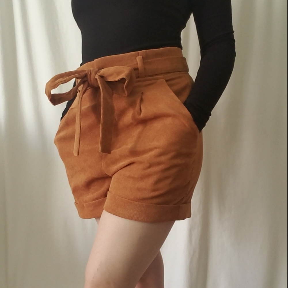 High Waist Corduroy Shorts (Camel)